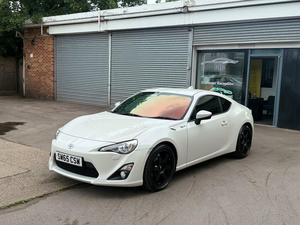 Toyota GT86 2.0 Boxer D-4s Coupe Euro 6 200 P White #3