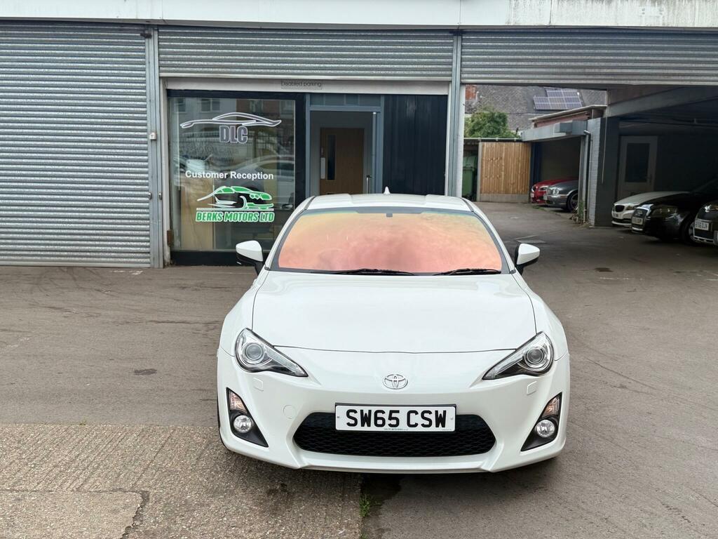 Toyota GT86 2.0 Boxer D-4s Coupe Euro 6 200 P White #2