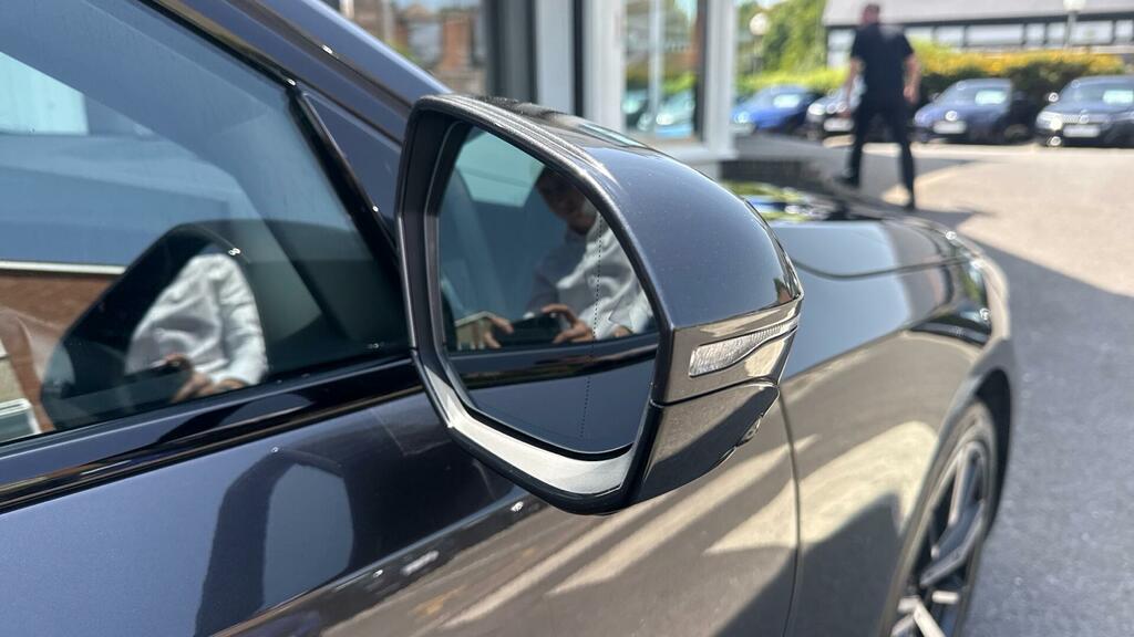 BMW 5 Series 550E Xdrive M Sport Black #45