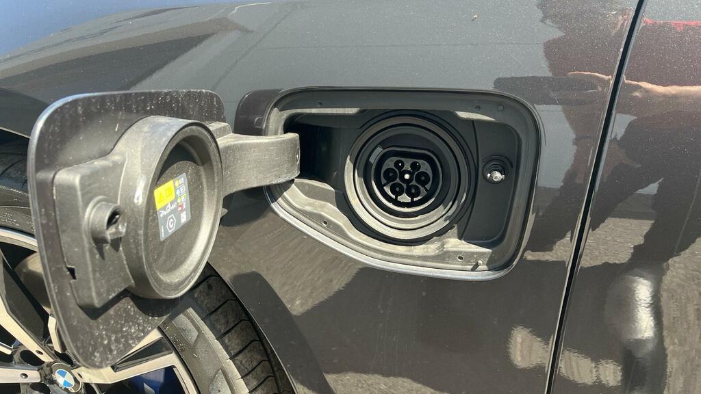 BMW 5 Series 550E Xdrive M Sport Black #48