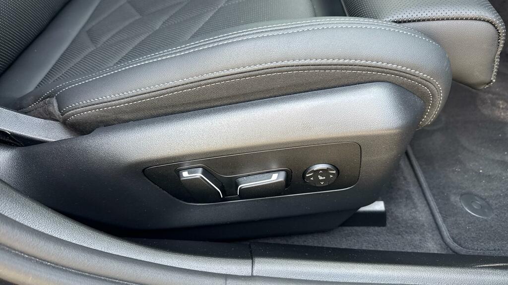 BMW 5 Series 550E Xdrive M Sport Black #23