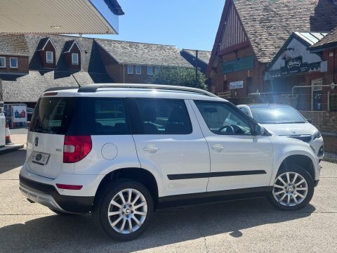 Skoda Yeti Outdoor Se Tsi MM14UXK White #2
