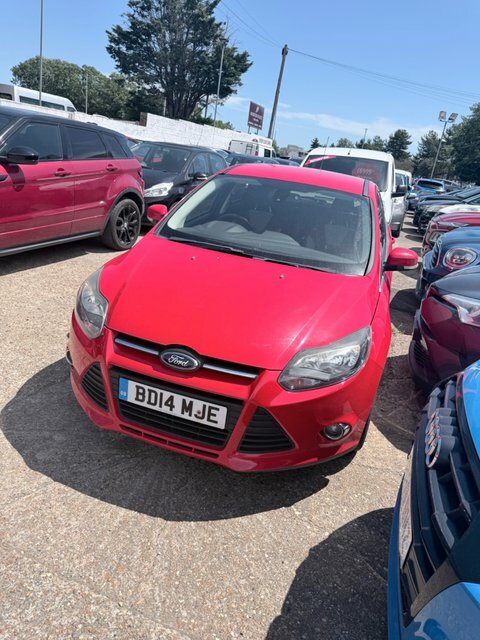 Ford Focus 1.0 Zetec BD14MJE Red