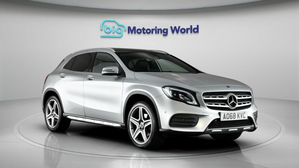 Mercedes-Benz GLA Class Amg Line AO68KVC Silver