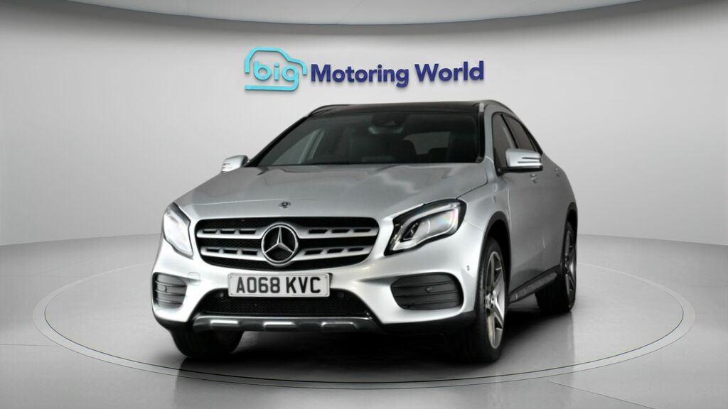 Mercedes-Benz GLA Class Amg Line AO68KVC Silver #3