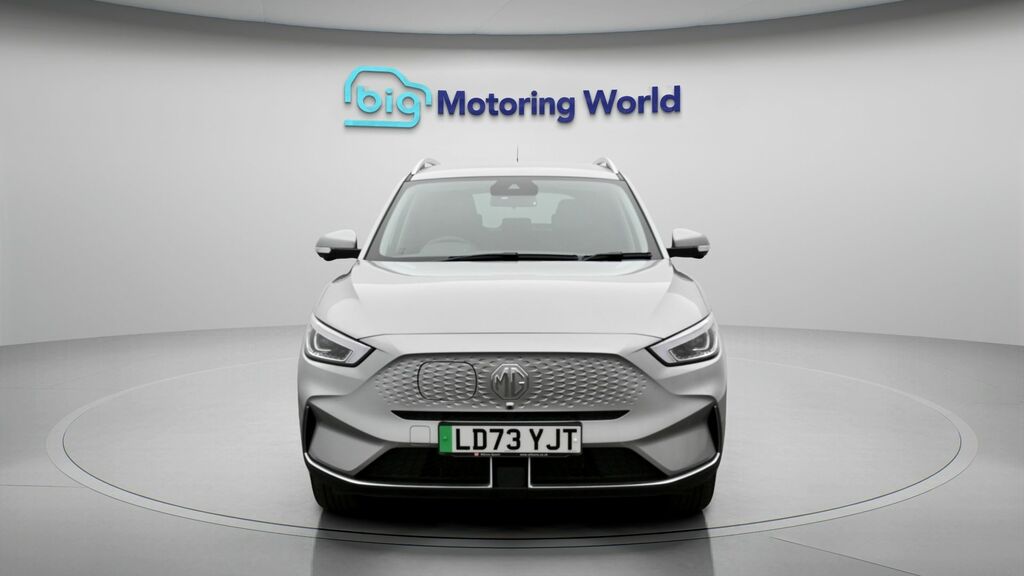 MG ZS Trophy Connect Long Range Silver #2