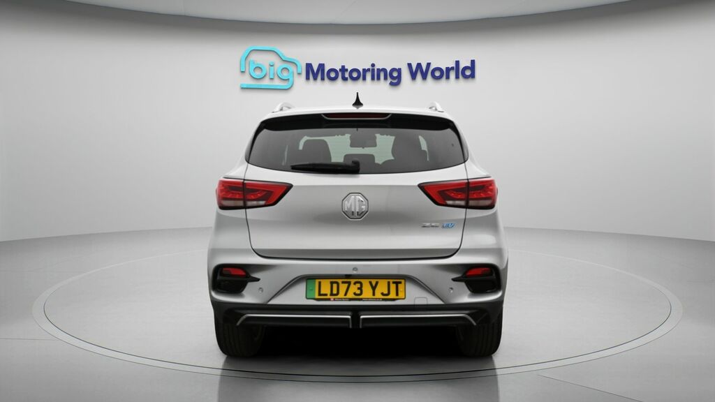 MG ZS Trophy Connect Long Range Silver #6