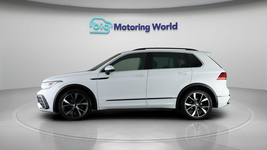 Volkswagen Tiguan R-line VA21CNE White #4