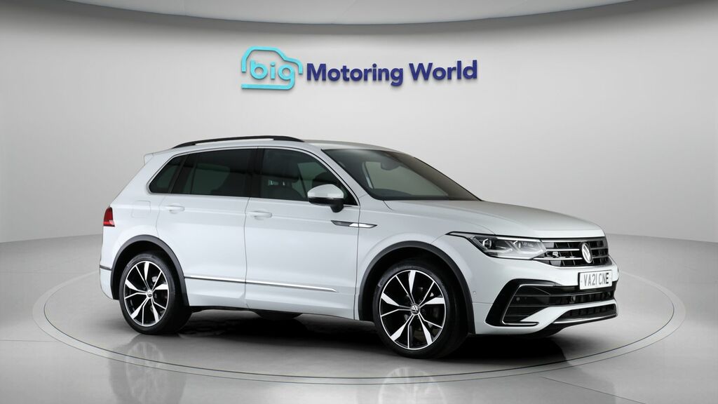 Volkswagen Tiguan R-line White