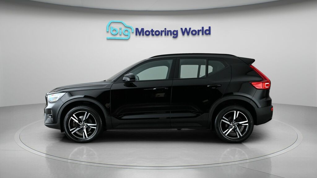 Volvo XC40 Plus Dark SN72JSX Black #4