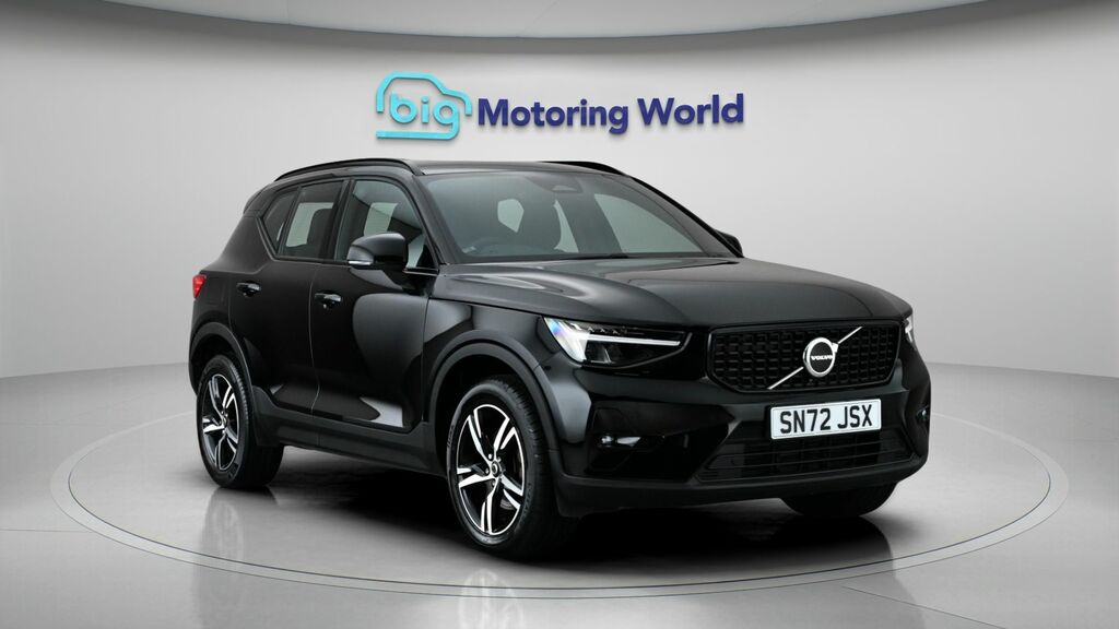 Volvo XC40 Plus Dark SN72JSX Black