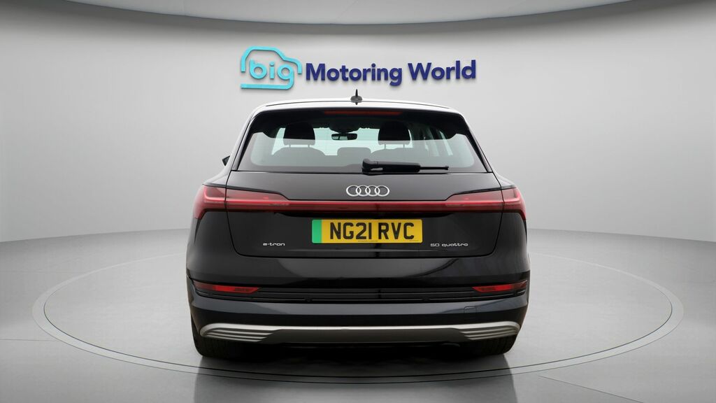 Audi E-tron Technik Black #6