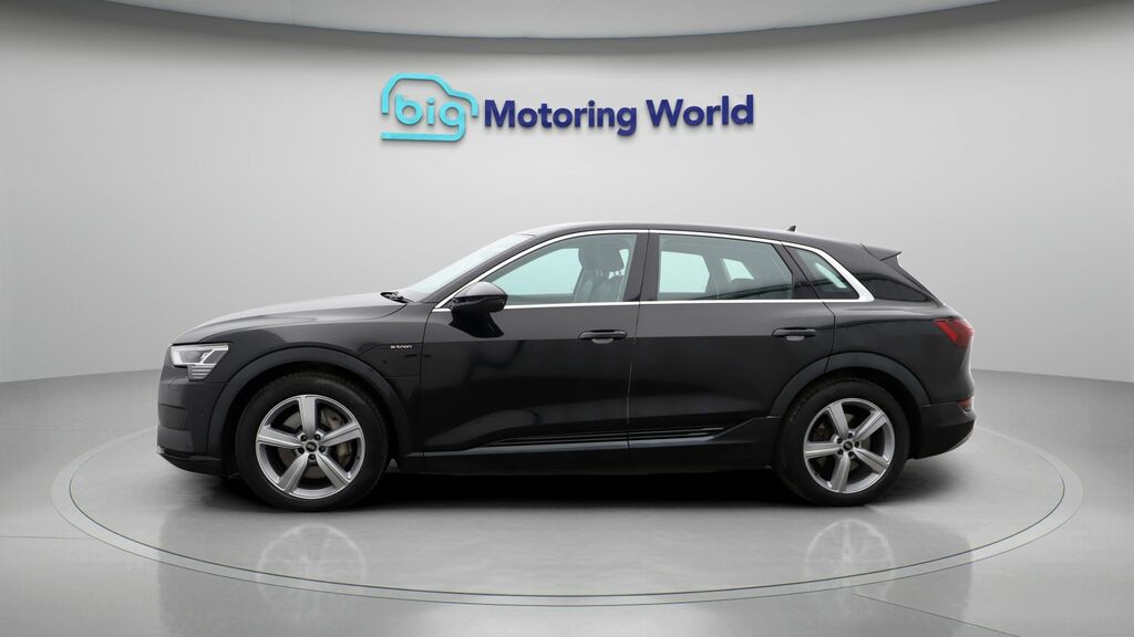 Audi E-tron Technik Black #4