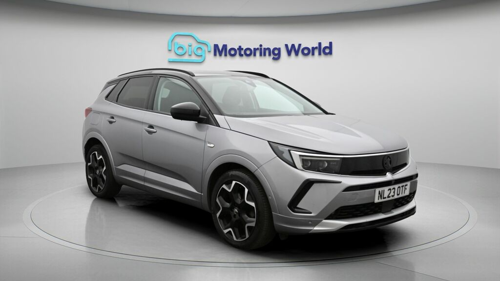 Vauxhall Grandland Ultimate Grey
