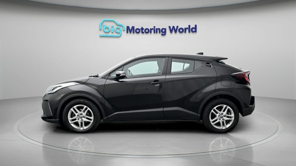 Toyota C-Hr Icon Black #4