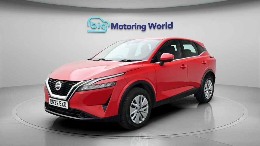 Nissan Qashqai Visia Red #3