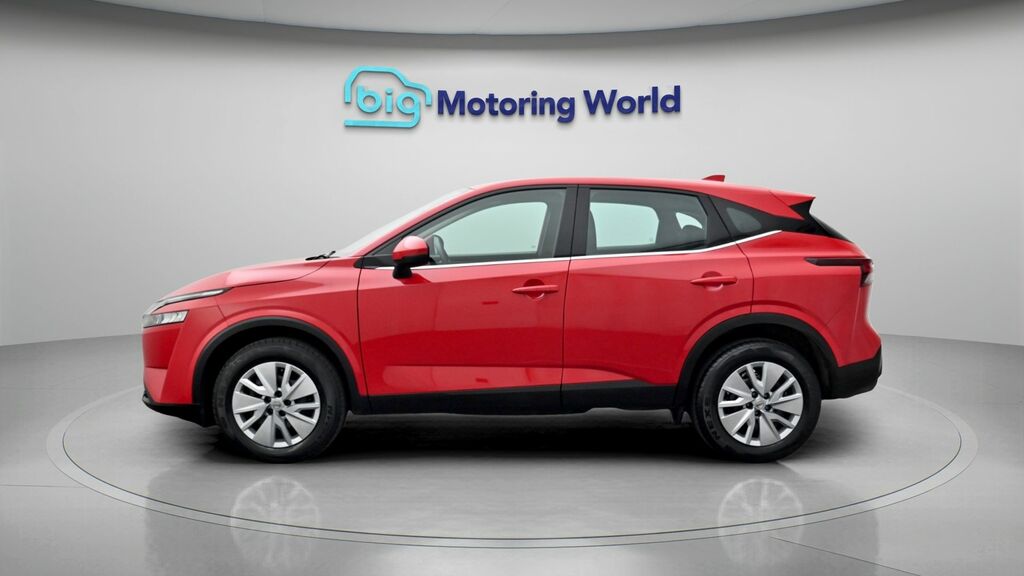 Nissan Qashqai Visia Red #4