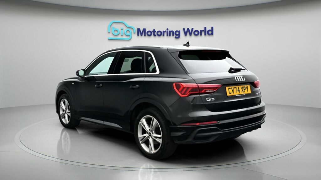 Audi Q3 S Line Black #5