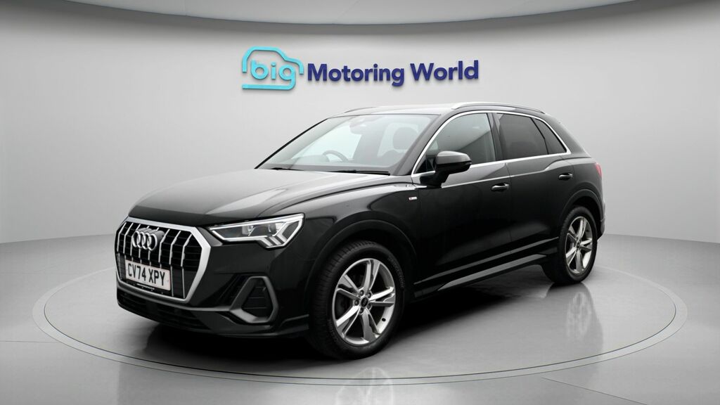 Audi Q3 S Line Black #3