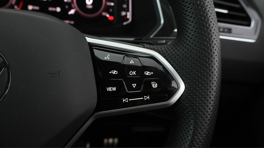 Volkswagen Tiguan 1.5 Etsi 150 Elegance Launch Edition Dsg White #19