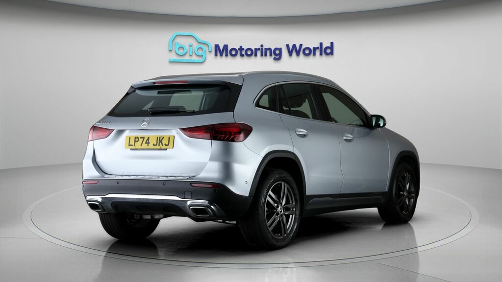 Mercedes-Benz GLA Class 1.3 Gla200h Mhev Amg Line Executive 7G-dct Euro Black #7