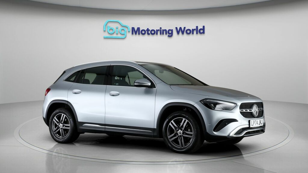 Mercedes-Benz GLA Class Sport Edition Silver