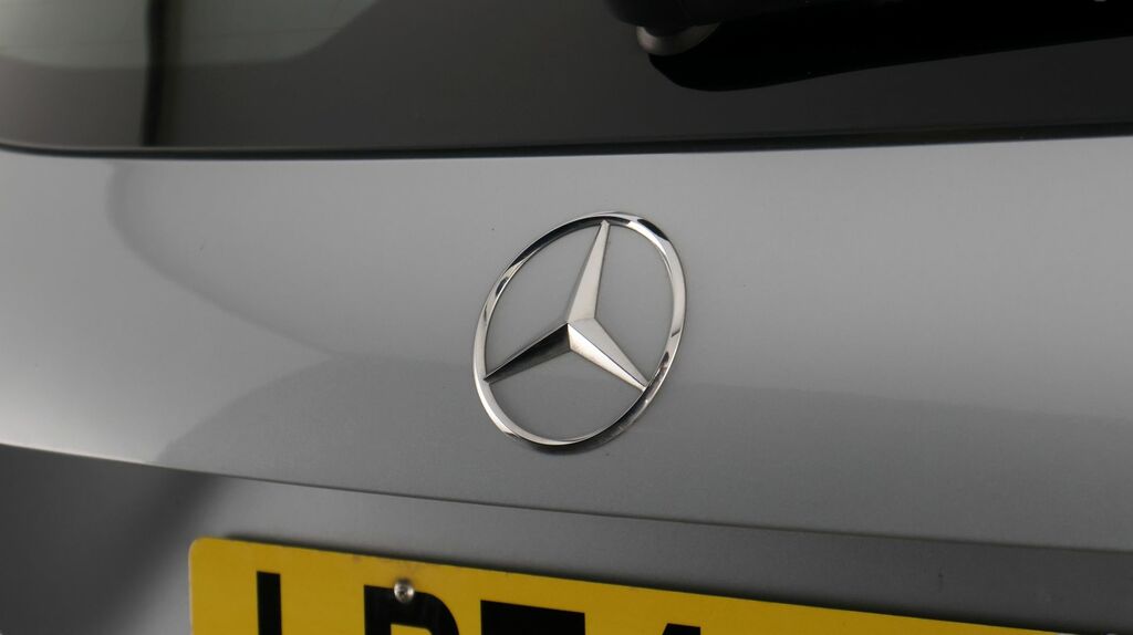 Mercedes-Benz GLA Class 1.3 Gla200h Mhev Amg Line Executive 7G-dct Euro Black #19