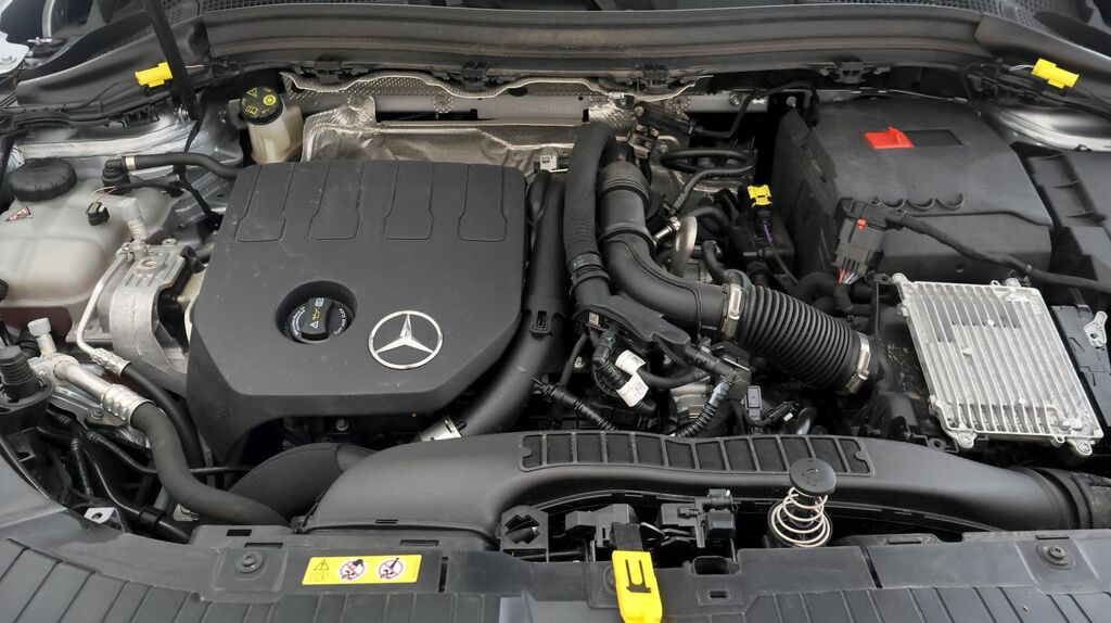 Mercedes-Benz GLA Class 1.3 Gla200h Mhev Amg Line Executive 7G-dct Euro Black #18