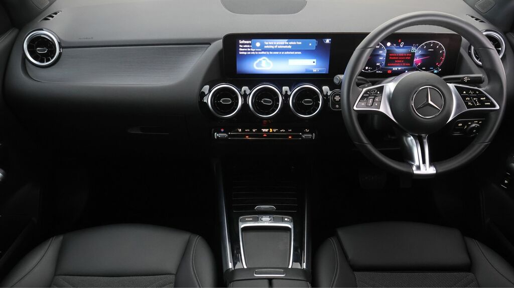Mercedes-Benz GLA Class 1.3 Gla200h Mhev Amg Line Executive 7G-dct Euro Black #12