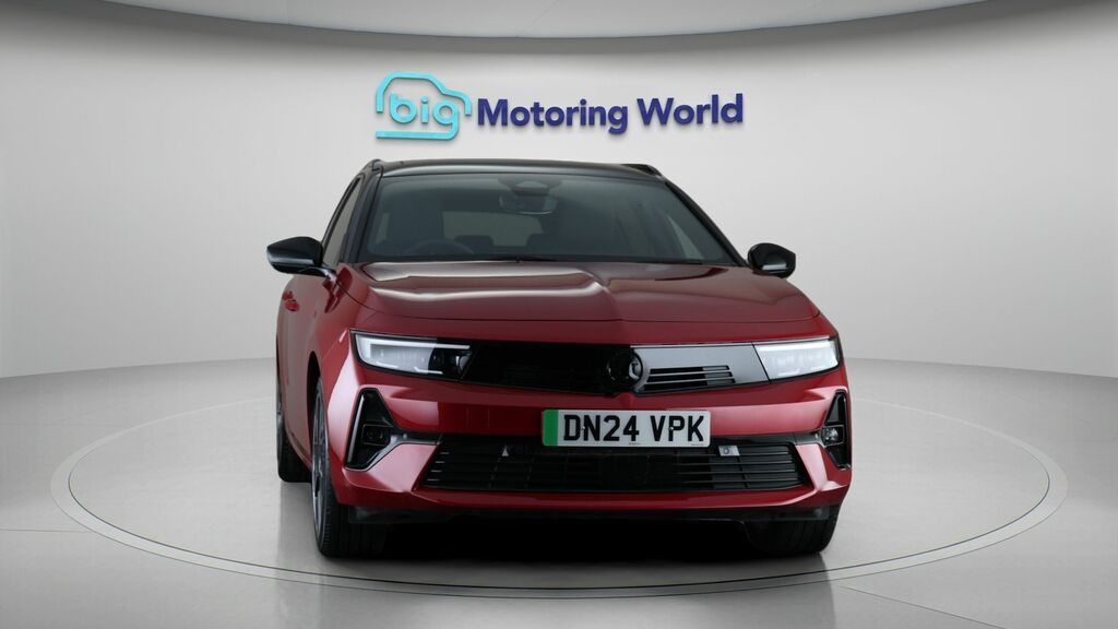 Vauxhall Astra Ultimate Red #2