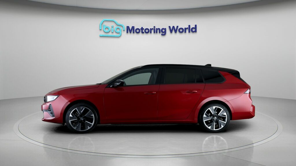 Vauxhall Astra Ultimate Red #4