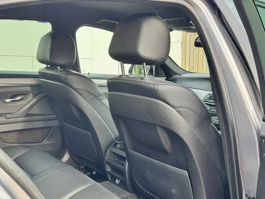 BMW 5 Series Saloon 520D M Sport 2015 White #16
