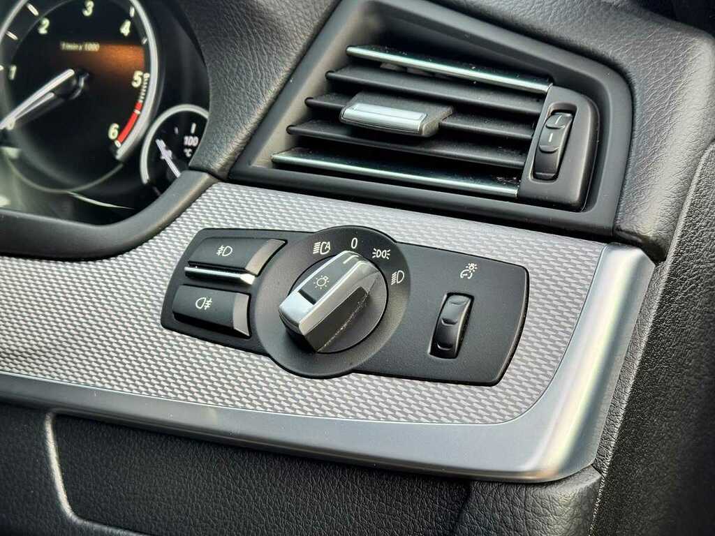 BMW 5 Series Saloon 520D M Sport 2015 White #18