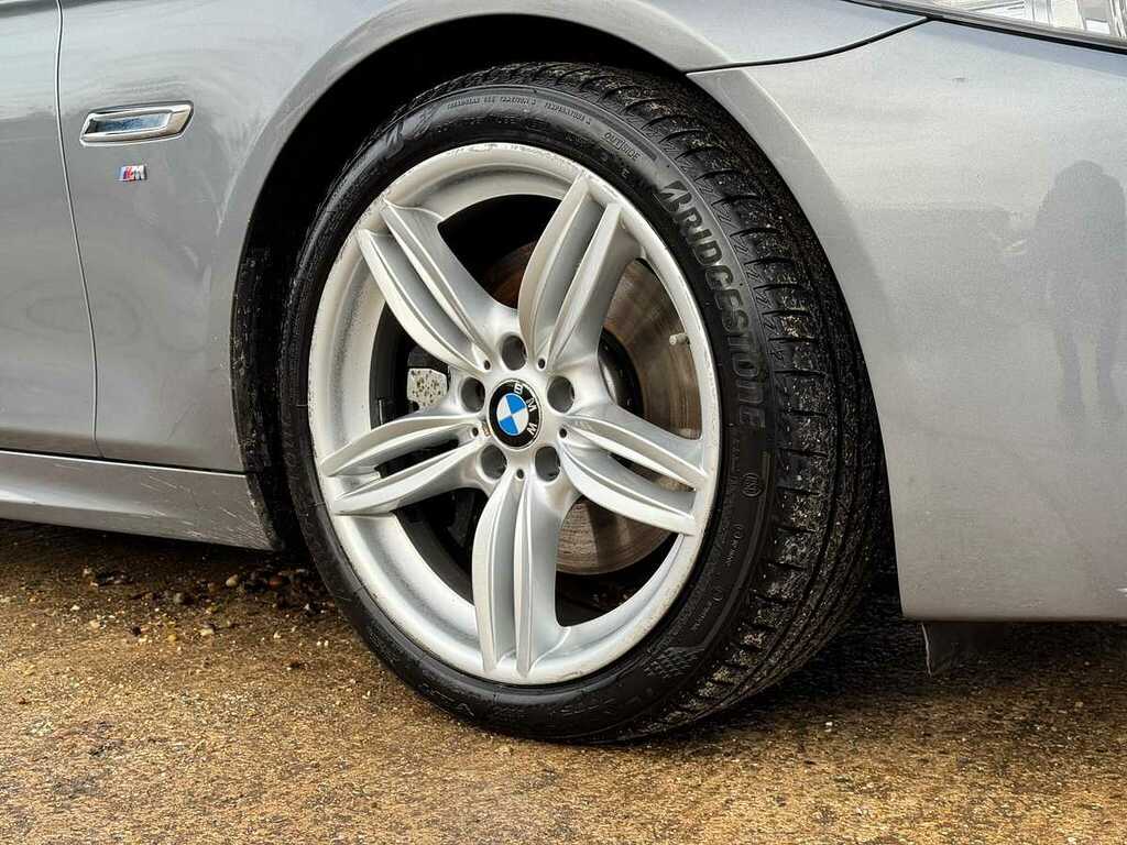 BMW 5 Series Saloon 520D M Sport 2015 White #27