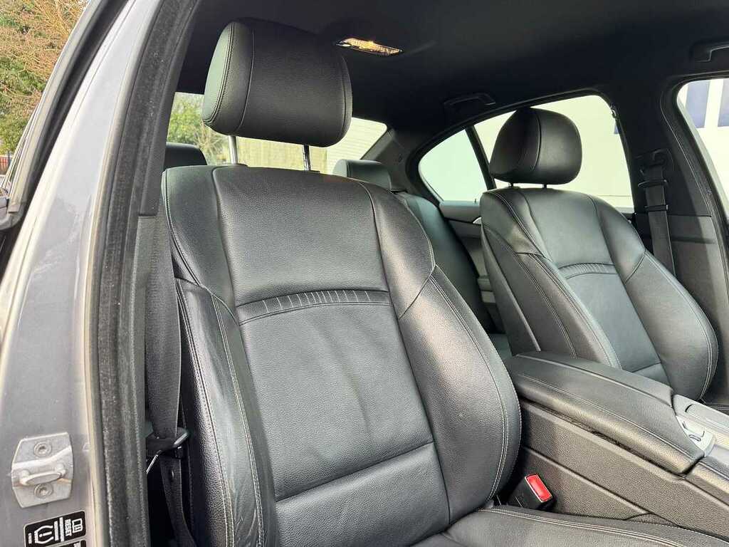 BMW 5 Series Saloon 520D M Sport 2015 White #10