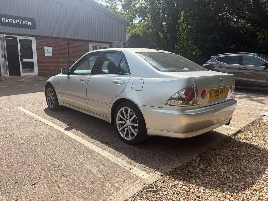 Lexus IS Se Silver #3