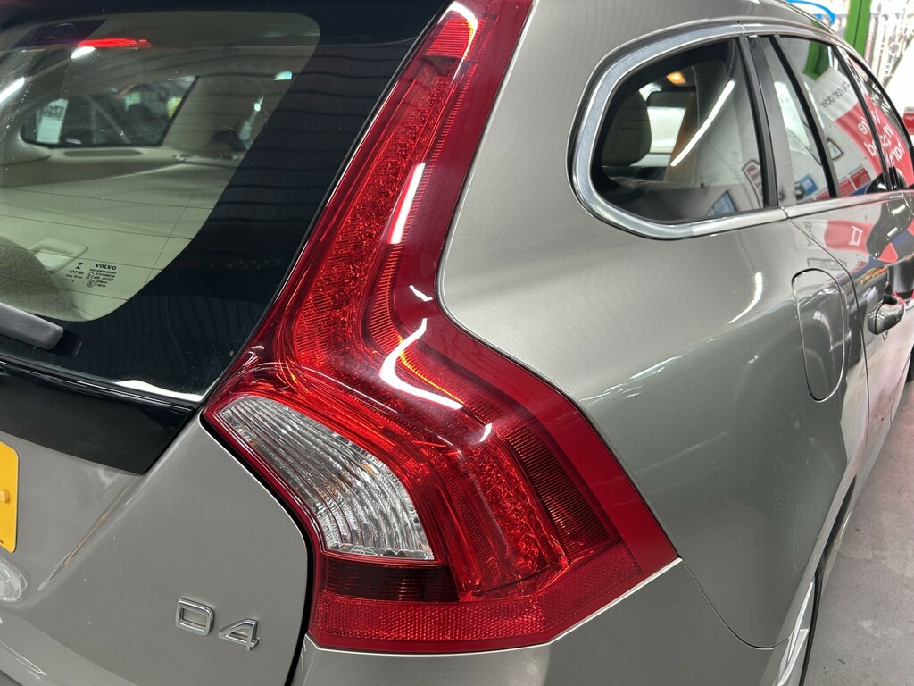 Volvo V60 2.0 D4 Se Nav Geartronic Euro 6 Ss Blue #55
