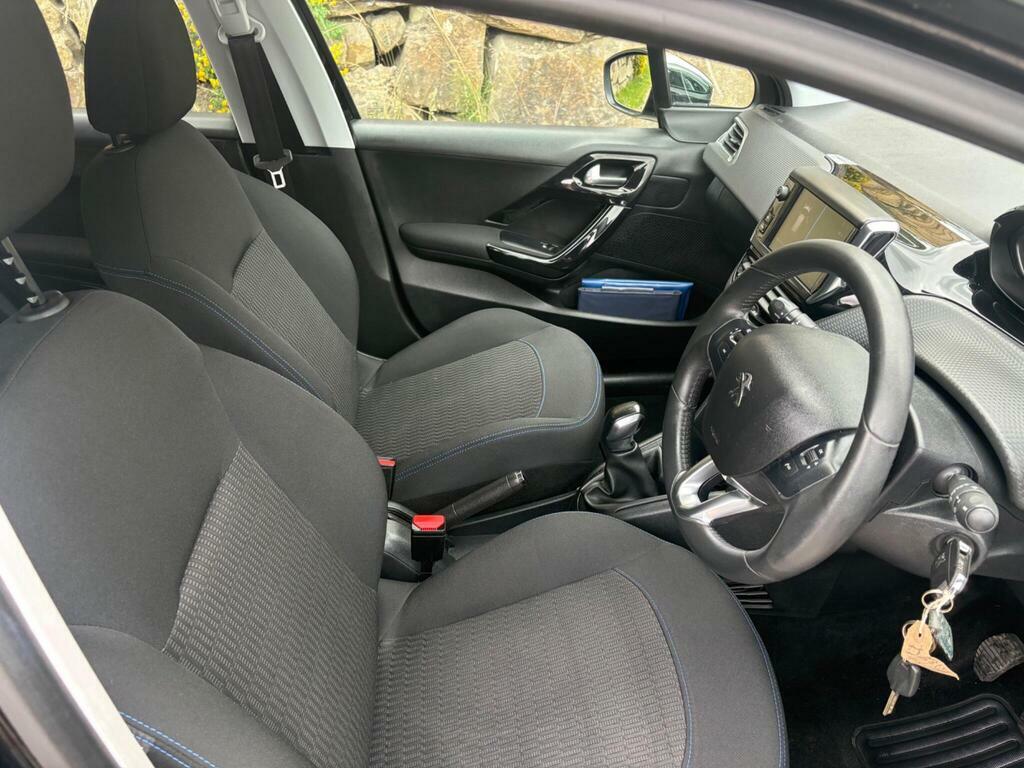 Peugeot 208 1.2 Puretech Signature Euro 6 S S Black #6