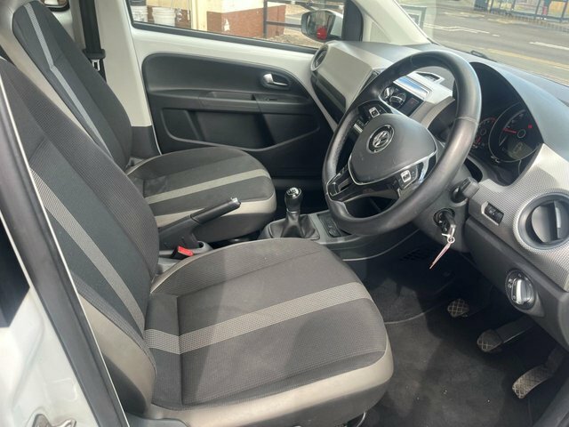 Volkswagen Up 1.0 High Up Hatchback 90 Ps White #12