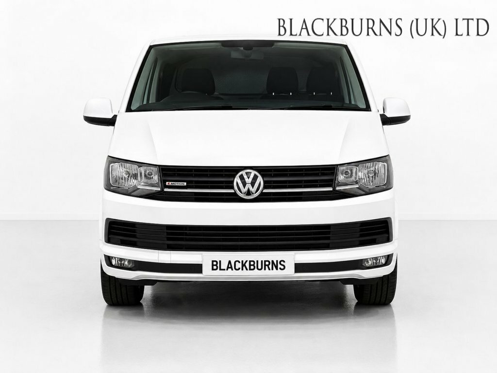 Volkswagen Transporter 2L Highline DU67JKO White #5