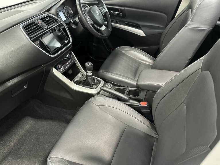 Suzuki SX4 S Cross 1.4 Boosterjet 48V Hybrid Sz5 Allgrip  #3