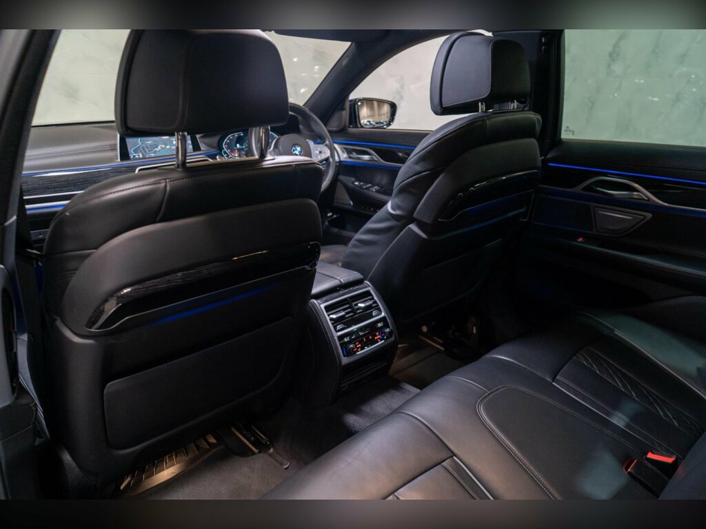 BMW 7 Series 745Le Xdrive M Sport Black #39