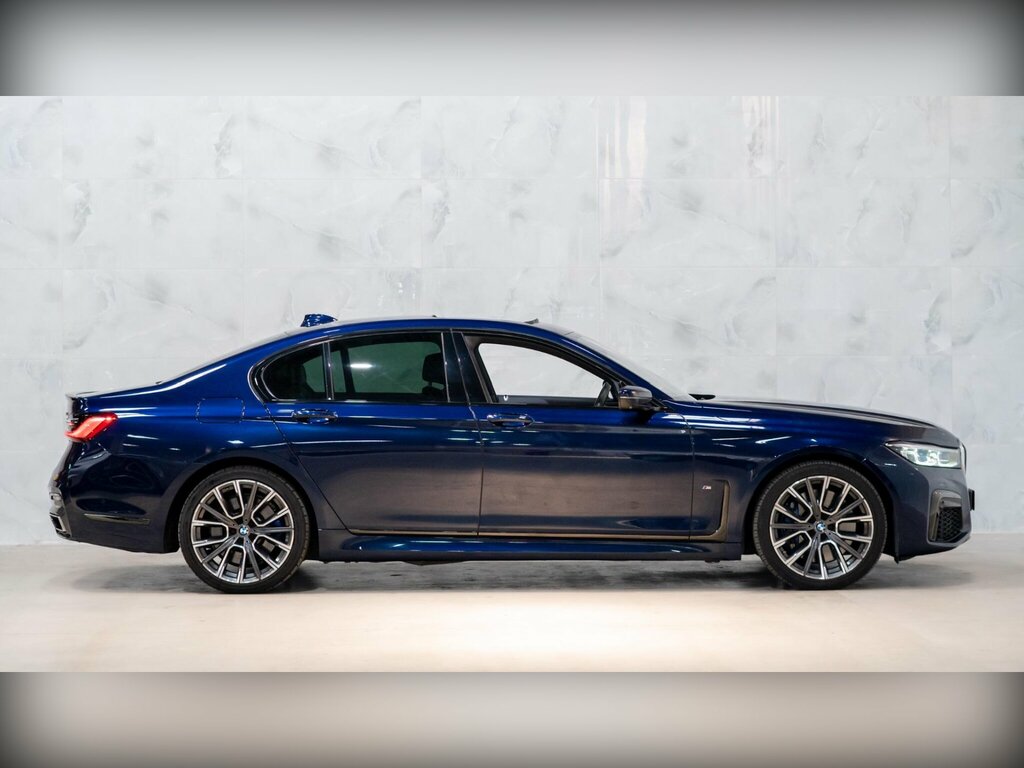 BMW 7 Series 745Le Xdrive M Sport Black #8