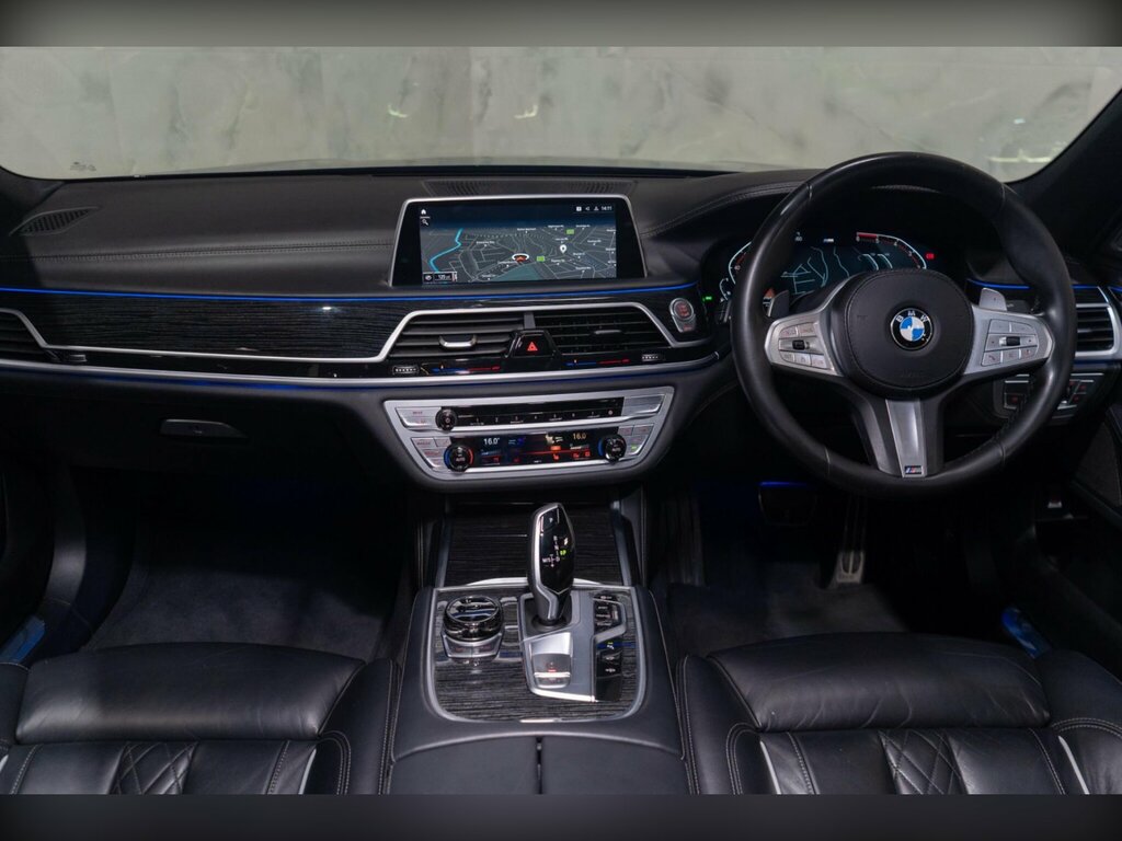 BMW 7 Series 745Le Xdrive M Sport Black #11