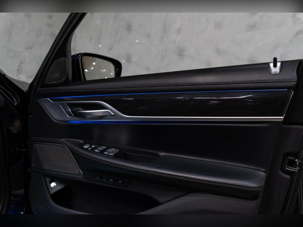 BMW 7 Series 745Le Xdrive M Sport Black #18