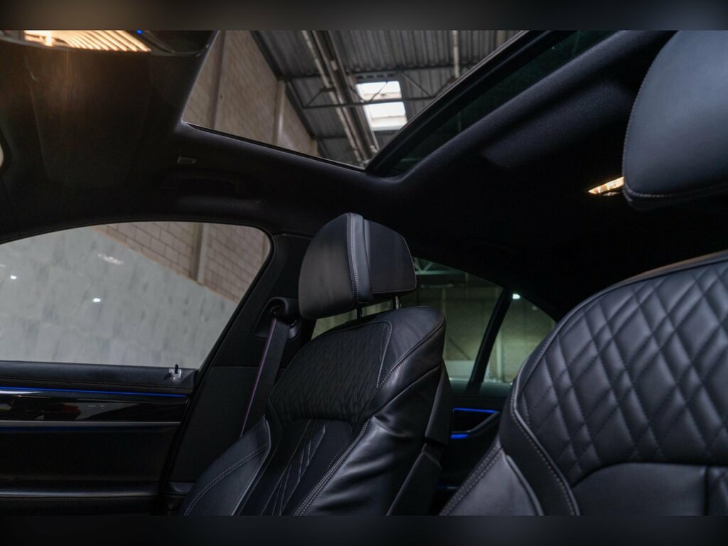 BMW 7 Series 745Le Xdrive M Sport Black #37
