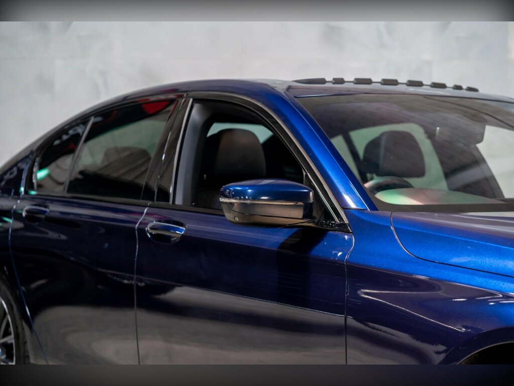 BMW 7 Series 745Le Xdrive M Sport Black #31