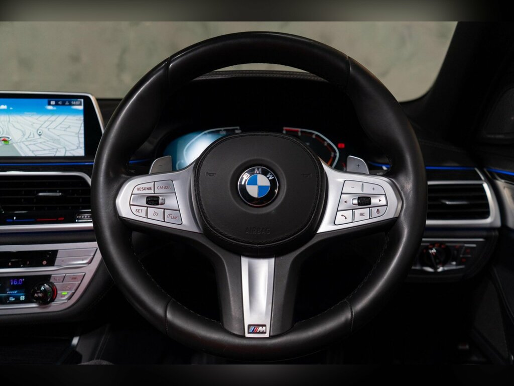 BMW 7 Series 745Le Xdrive M Sport Black #32