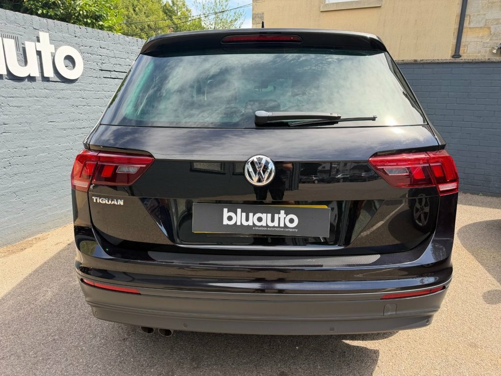Volkswagen Tiguan 1.5L Match LB19ACF Black #6