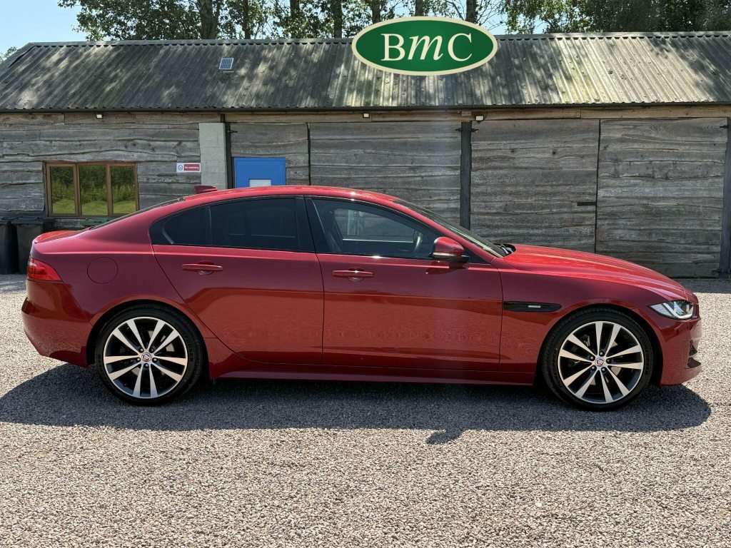 Jaguar XE 2.0I R-sport Euro 6 S S Red #2